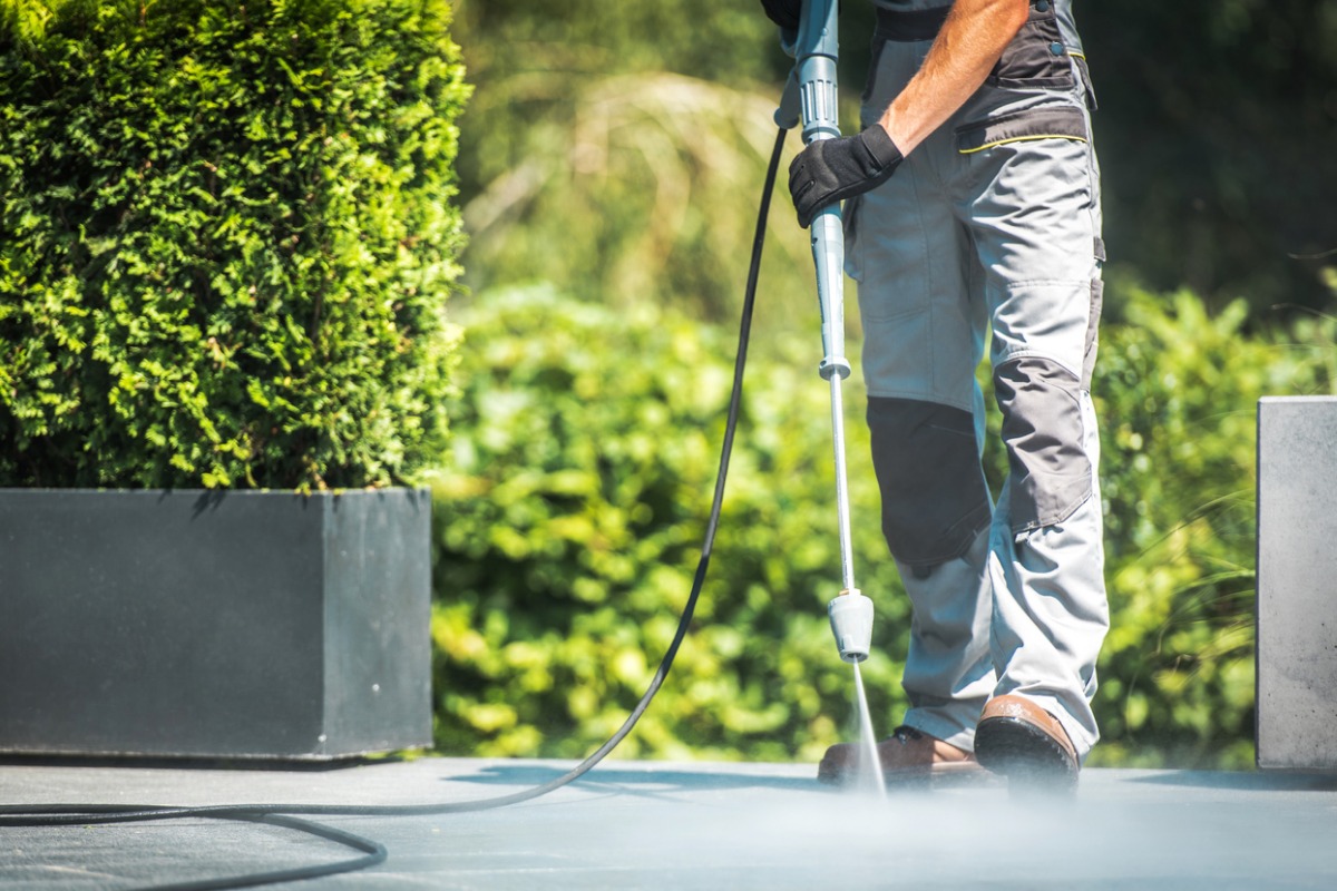 Pressure washing in Beaverton Oregon by CWAGS